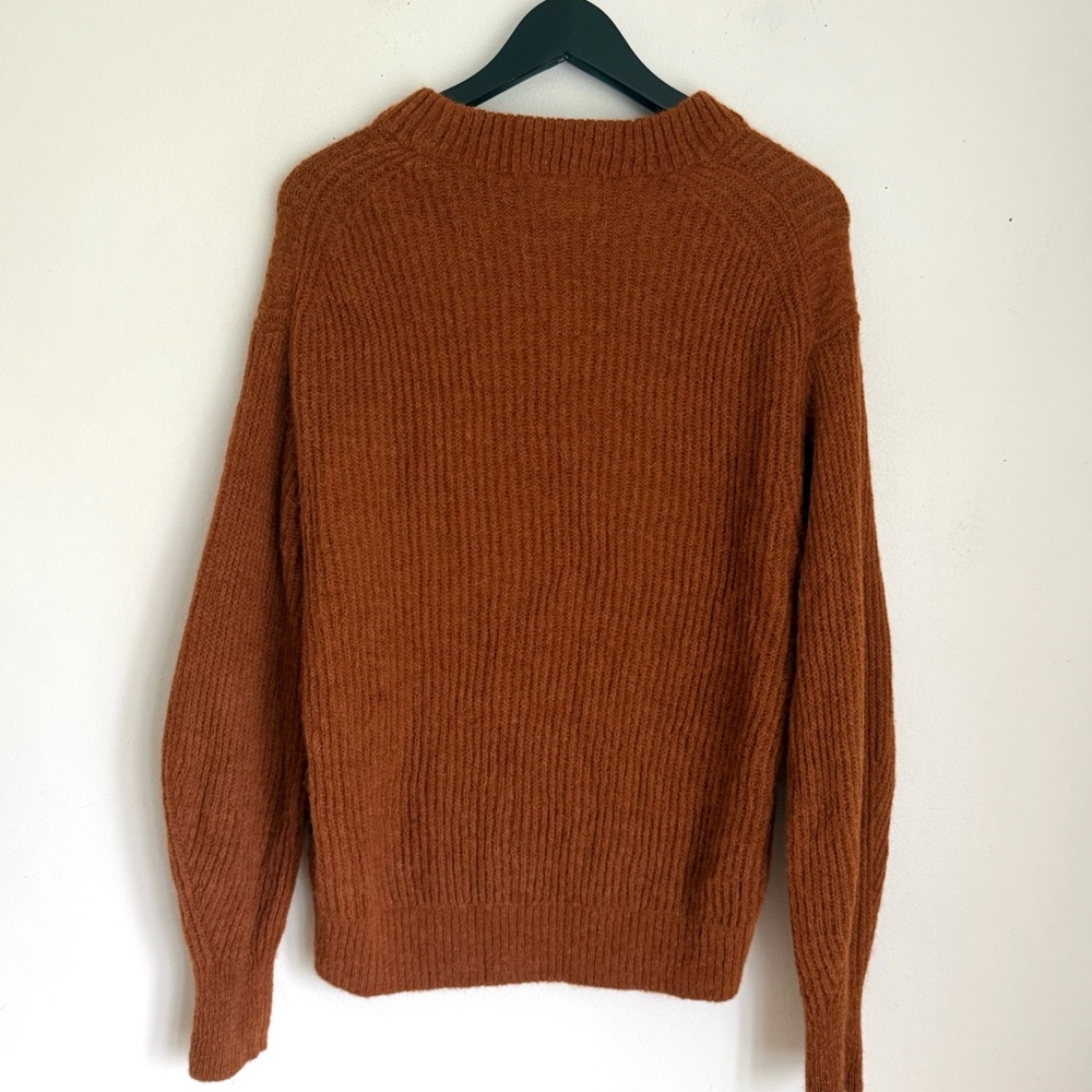 Everlane Cocoon Crew in Alpaca in Warm Rust Brown - Picture 4 of 6